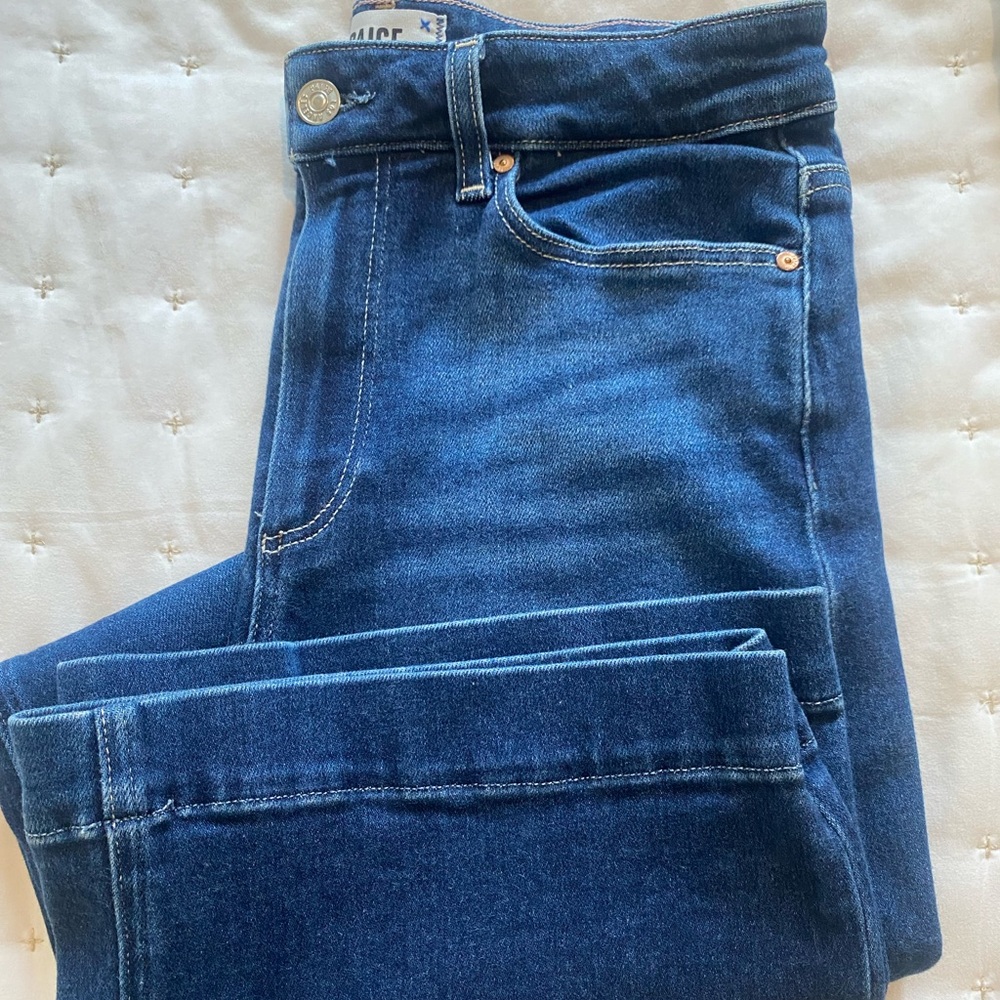 PAIGE “Anessa” 
Ultra flattering cropped/ankle if under 5’4 wide leg